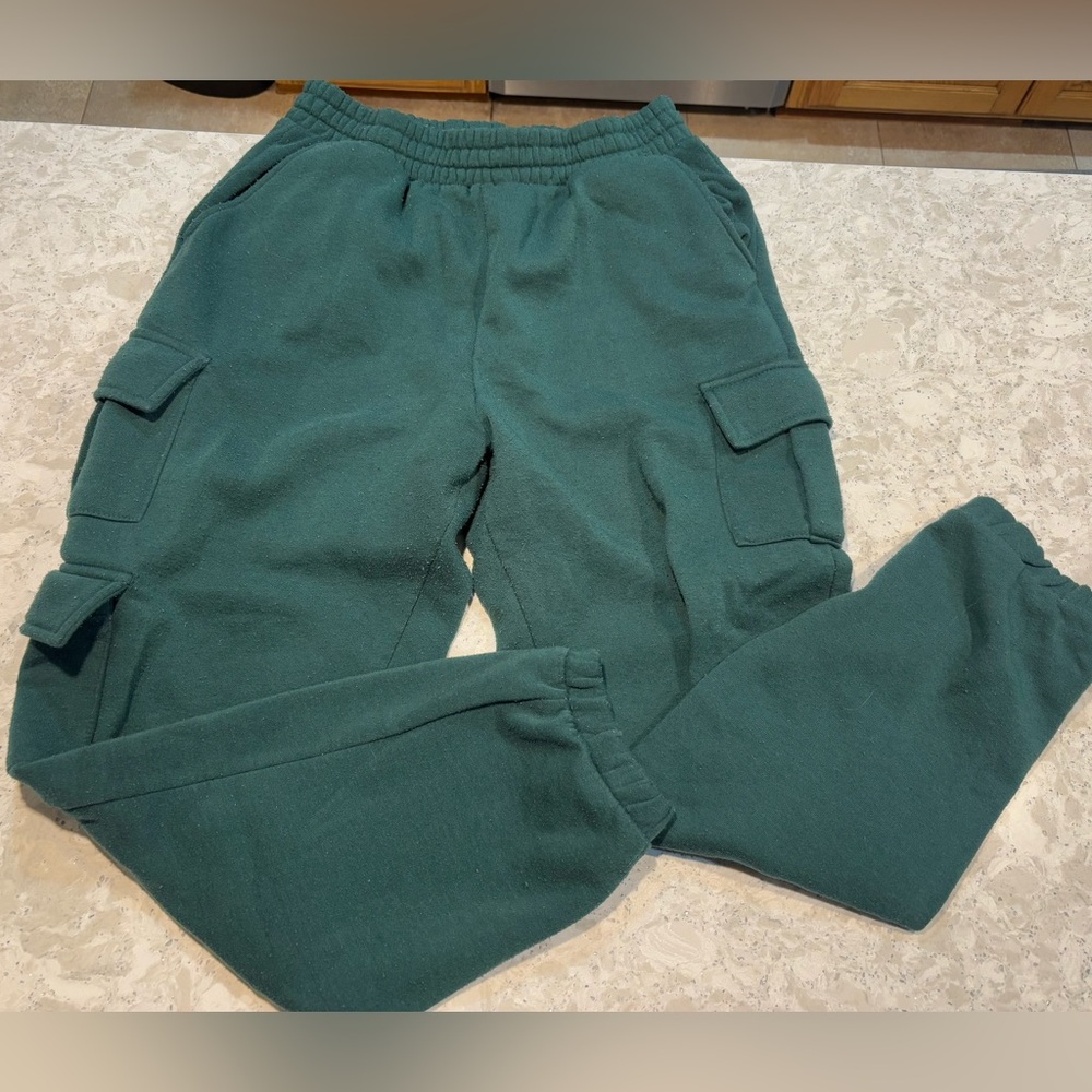 ★ Birch And Stone Green Cargo Sweatpants